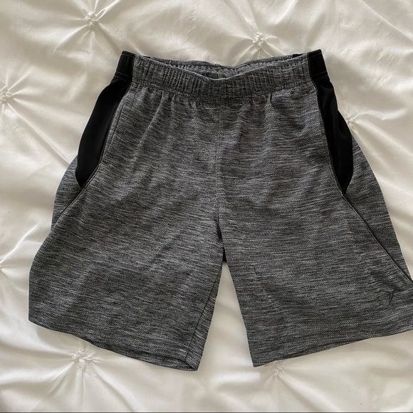 LAST CHANCE CLEAR OUT! Boys Shorts with Pockets - Picture 1 of 3